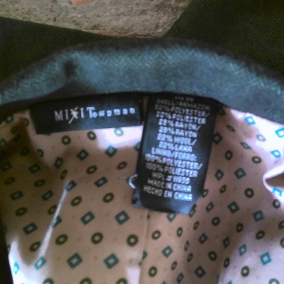 Blazer - Picture 7 of 7